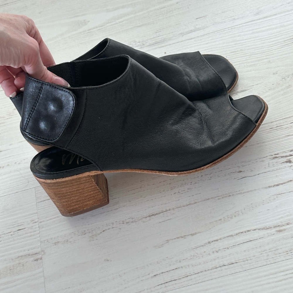 Mimosa Black Shoes size 10